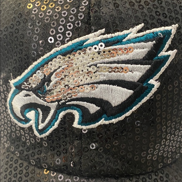 47 Philadelphia Eagles Black Sequin Cap featuring an embroidered sequined logo - Picture 6 of 13
